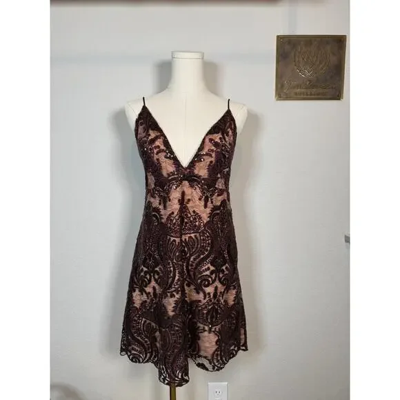 Women's Free People Maroon Sequined Spaghetti Strap V Neck Dress Size 8 - Picture 3 of 11